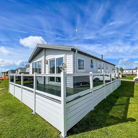 Stunning 6 Berth Lodge With Full Sea Views In Suffolk Ref 68007Cr لوستوفت المظهر الخارجي الصورة