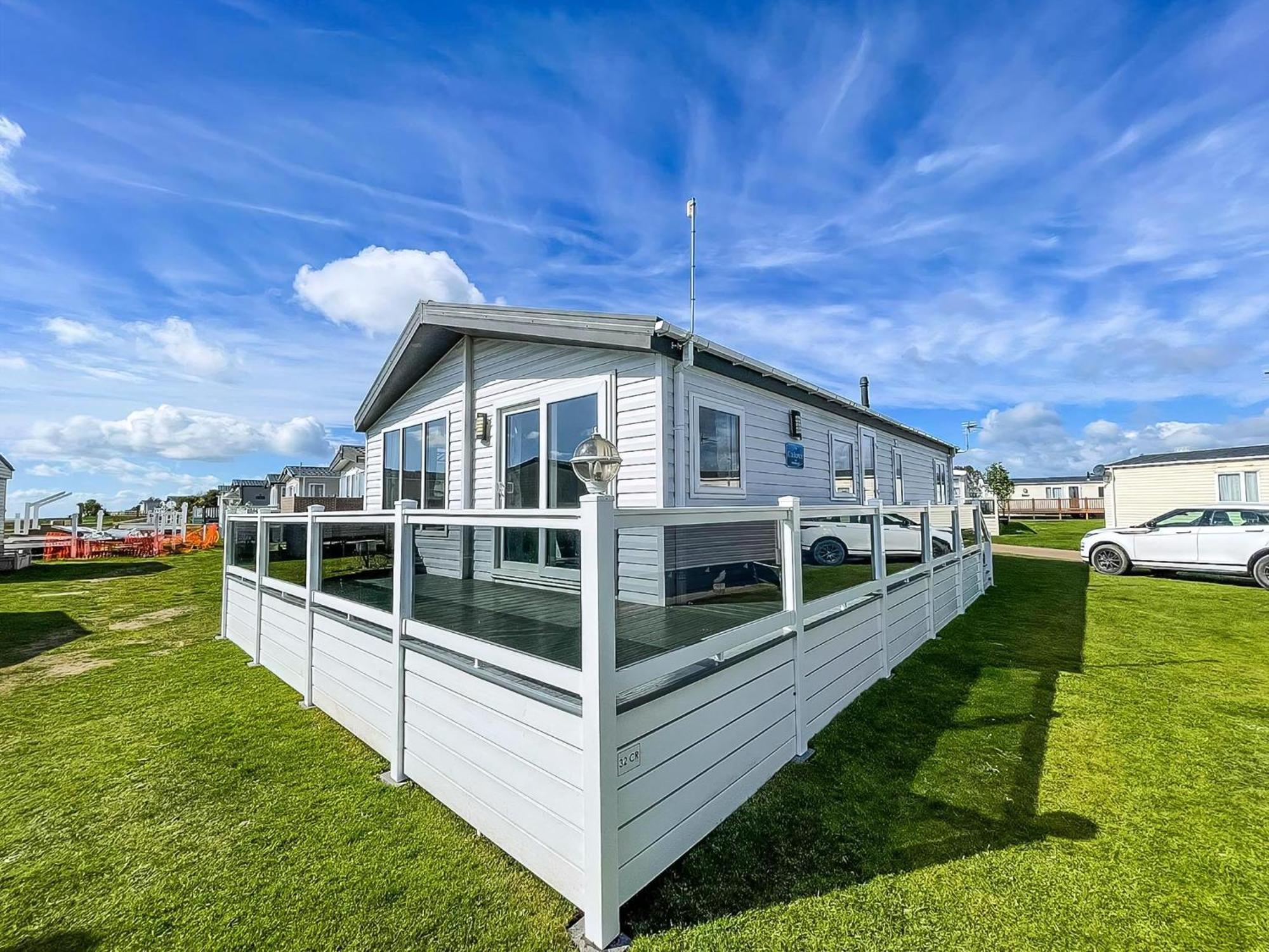 Stunning 6 Berth Lodge With Full Sea Views In Suffolk Ref 68007Cr لوستوفت المظهر الخارجي الصورة